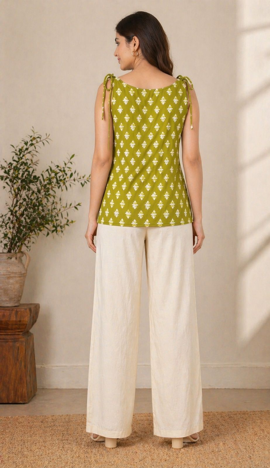 Floral Print Sleeveless Straight Kurti Set